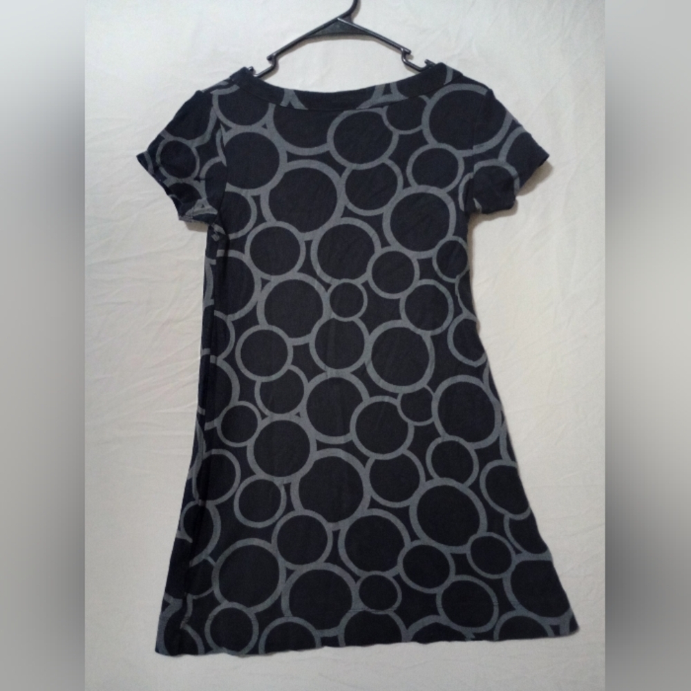 H&M Mini Dress Black Gray Circles Sz 6 Casual Beachy Geometric Gothic - Picture 4 of 5